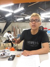初めて作・演出を務める「田村亮一座実験公演『ぶちかまし太郎、走って逃げる。』」の稽古で怒りの表情を見せるロンドンブーツ1号2号・田村亮。