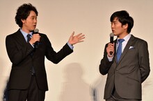 （左から）大泉洋、劇団ひとり