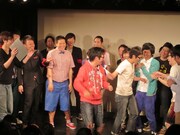 黒田の褒め言葉に舞台を去ろうとする川元。