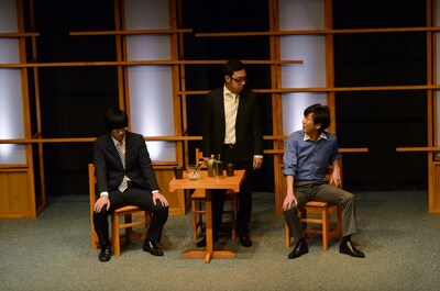 第16回東京03単独公演「あるがままの君でいないで」のワンシーン。