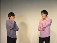 前説をするラバーガール。