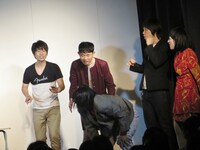 大暴れする中野。