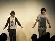 前説中の児島とトップリード新妻。