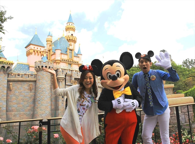 「世界のディズニーリゾートへGO！」イメージ。 (c)Disney