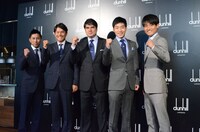 ダンヒル「勝負服」お披露目イベント後のフォトセッションの様子。