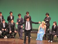 スベッったときのちゅうえいのギャグ「僕はウケましぇん！」。