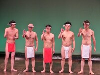 嫌々に見えて常に息の合ったふんど6。