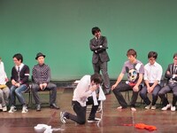 「七変化」で、ふんど6の匂いを嗅ぎわける松原。