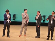 三四郎と笑い飯のトーク。西田は小宮の歯が気になる様子。