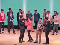 槙尾にセクハラする森田。