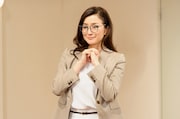 「LIFE!~人生に捧げるコント~」のコント「恋のチムニー」に出演する鈴木京香。 (c)NHK