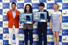 「究極の予想イベント」に出演したピース（中央）と、前園真聖（左端）、水沢アリー。