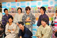 「よしもと夏の大祭り 2014 presented by 5up よしもと」の発表会見の様子。