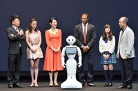 記者会見のワンシーン。