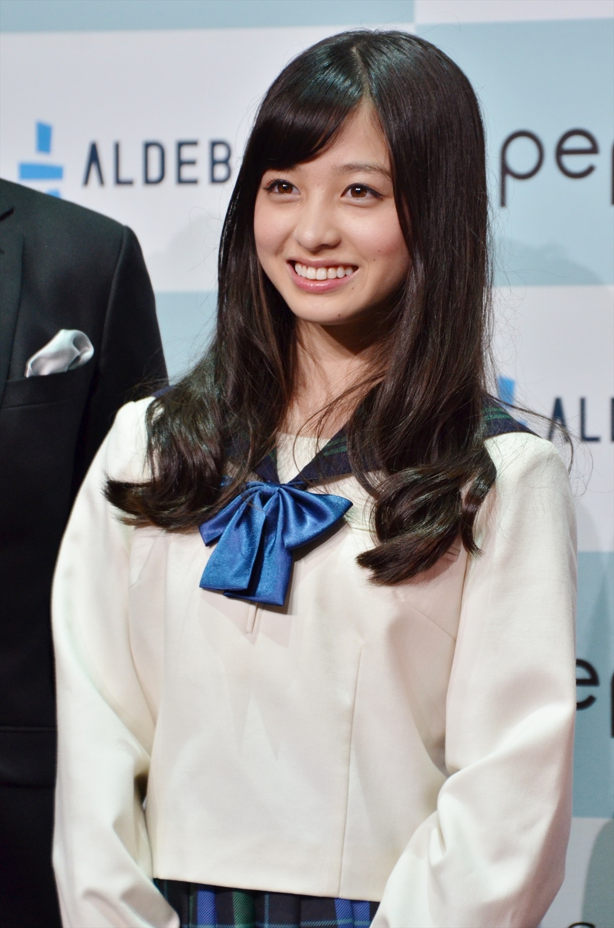 今週の人気画像9位は「橋本環奈『両親に内緒で』ウエディング衣装に」より、橋本環奈。写真は6月に行われたソフトバンクグループ記者会見の様子。