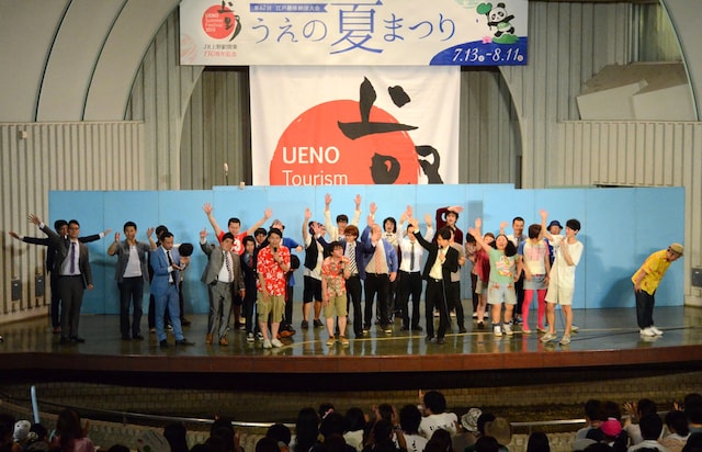 「真夏の笑フェス2013」の様子。