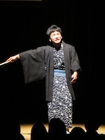 語りを担当したセンターうるし。