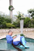 庭園をフル活用するRG。(c)河村正和