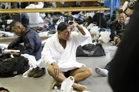 DVD「オードリー春日“ボディビルダーへの道”」の一場面。