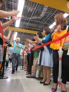 花道から登場するハチミツ二郎。