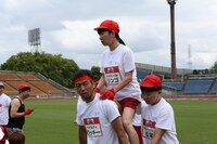 「東西オールスター対抗！爆笑！よしもと大運動会　走って踊って大感動！SP」(c)関西テレビ
