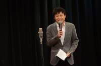 MCの芦澤和哉。