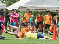 秋本を狙い撃ちする中村。