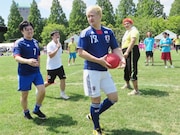 本田と遠藤ではなく、のどちんこ腫れてる人とネズミ。