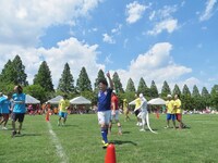 なでしこジャパンのボンバー荒川もドッジボールに参加。