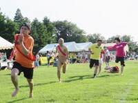 運命のチーム対抗リレー。