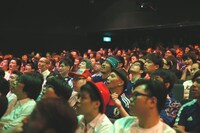 パブリックビューイングの様子。