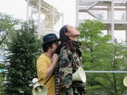 五明のシャンプーの匂いを当てようとする田所。