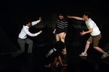 エレ片劇団による演目のワンシーン。