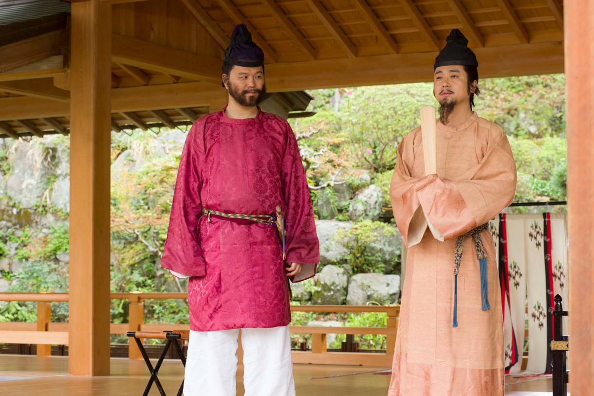 聖徳太子「あの聖徳太子の伝説は本当だったのか？」のワンシーン。（左から）シソンヌ長谷川、ムロツヨシ。