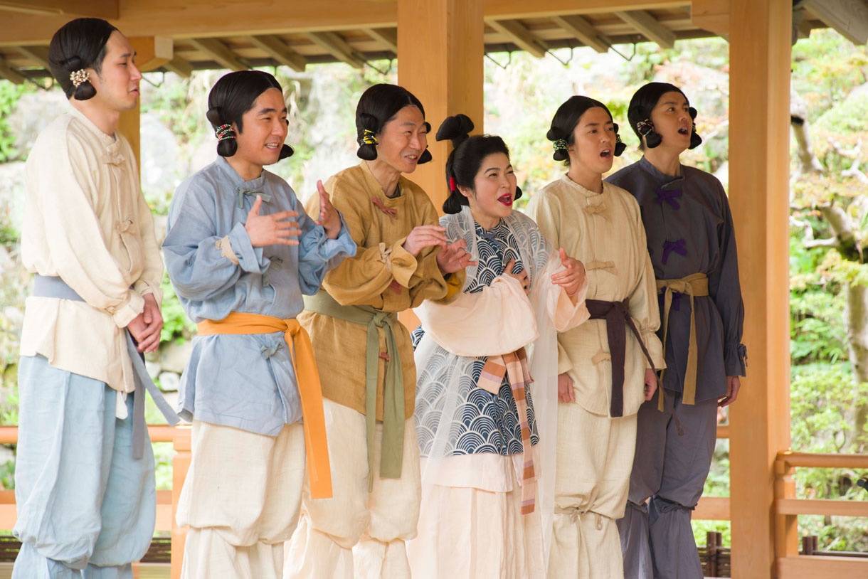 聖徳太子「あの聖徳太子の伝説は本当だったのか？」のワンシーン。左端がシソンヌじろう。