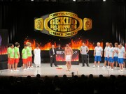 写真中央は、たむらけんじ探偵。