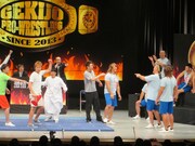 下ネタで棚橋を笑わせたスーパーマラドーナ武智。