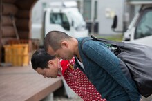 「タカアンドトシの北海道オホーツク縦断　今夜、宿ナシ二人旅」のワンシーン。(c)UHB