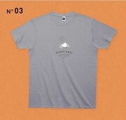 佐久間一行のツイートがデザインされたTシャツ。