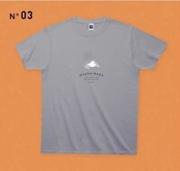 佐久間一行のツイートがデザインされたTシャツ。