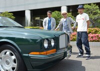「おぎやはぎの愛車遍歴 NO CAR,NO LIFE!」に出演する（左から）おぎやはぎ、木梨憲武。(c)BS日テレ