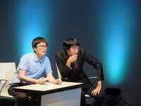 「課金」の一場面。