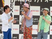 このあたりにキャンプ場が多いことをアピールする寺門。