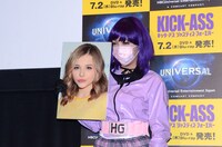 クロエ・グレース・モレッツ演じるヒット・ガールのモノマネメイクを施したざわちん。