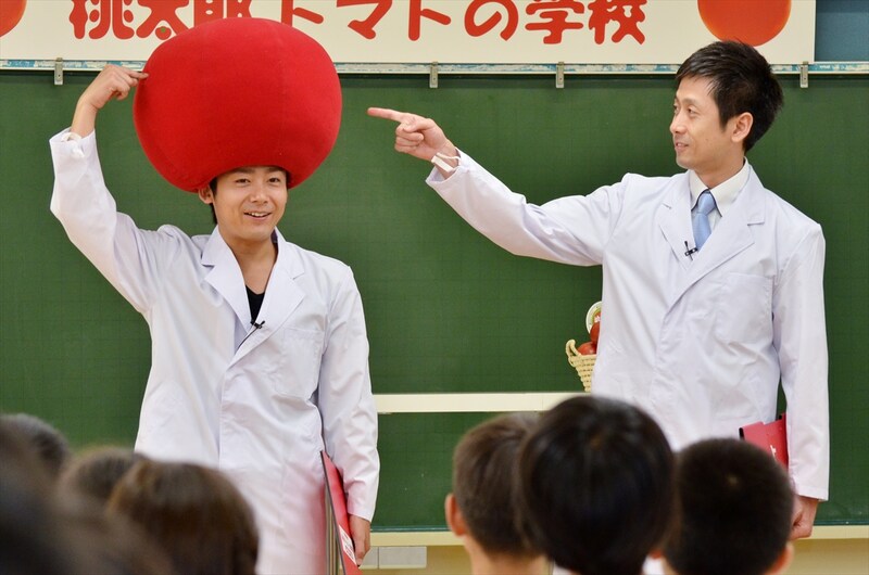 タキイ種苗株式会社による「桃太郎トマトの学校」特別授業イベントに登場した、ロザン。