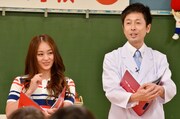 （左から）田中理恵、ロザン宇治原。