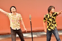 マシンガンズのネタをカバーするトップリード。