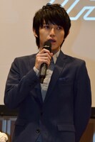 主演の本郷奏多。