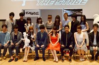 制作発表の出席者たち。