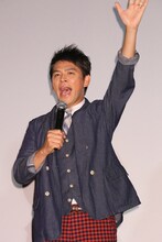 マジョーラ役を務めたますだおかだ岡田。